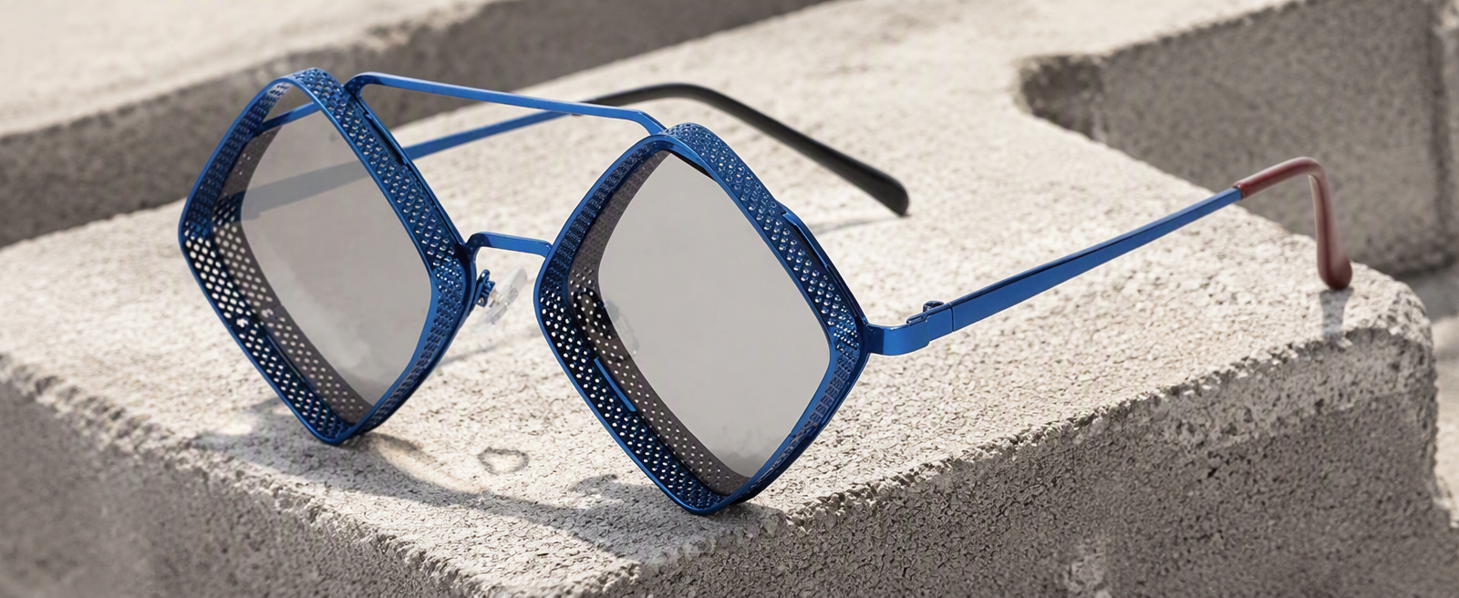 Diamond Square Fashion Sunglasses, additional detail